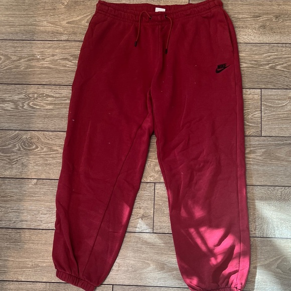 Nike Women's Red Sweatpants - Picture 1 of 5